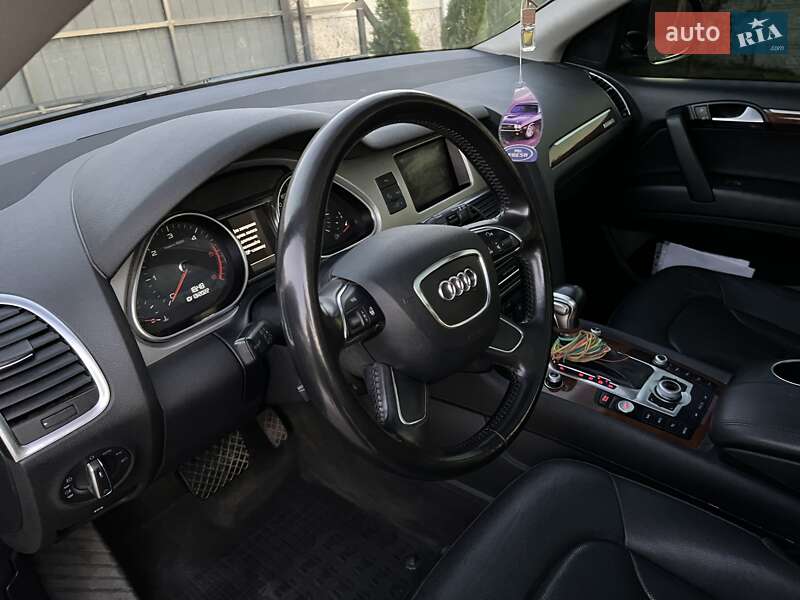Внедорожник / Кроссовер Audi Q7 2012 в Нововолынске