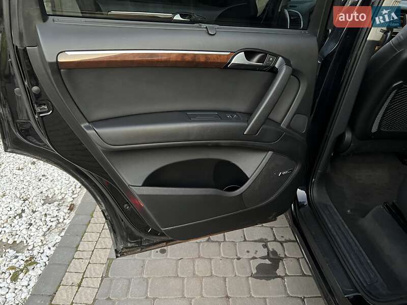Внедорожник / Кроссовер Audi Q7 2012 в Нововолынске