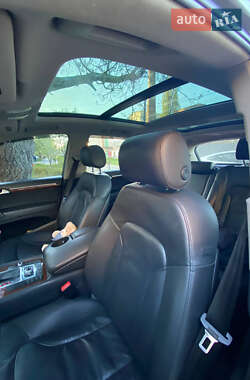 Внедорожник / Кроссовер Audi Q7 2010 в 