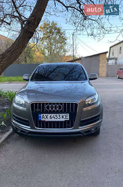 Внедорожник / Кроссовер Audi Q7 2010 в Хороле