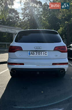 Внедорожник / Кроссовер Audi Q7 2014 в 