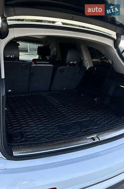 Внедорожник / Кроссовер Audi Q7 2014 в 