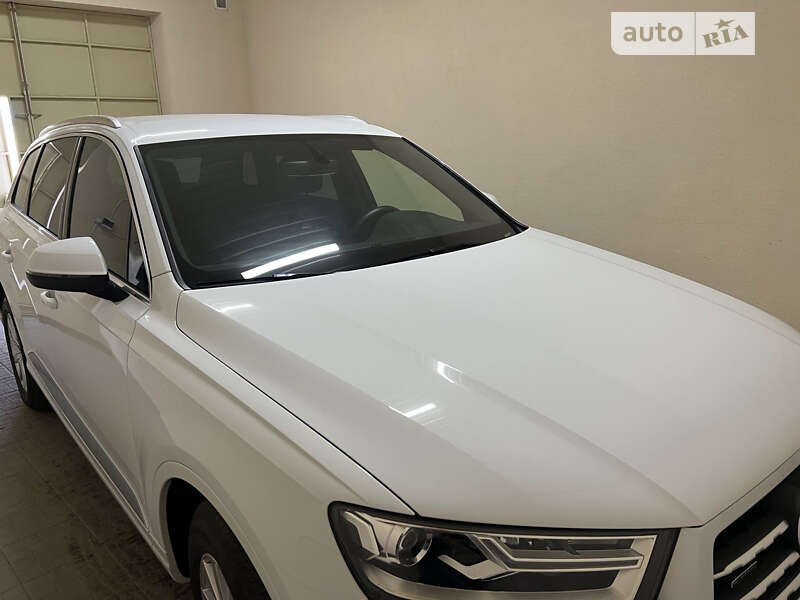 Внедорожник / Кроссовер Audi Q7 2017 в Хмельницком