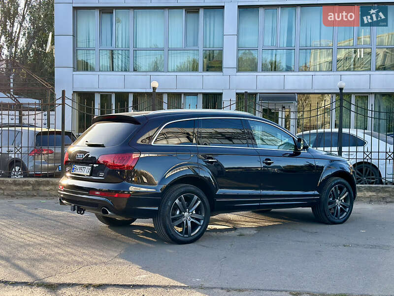 Внедорожник / Кроссовер Audi Q7 2013 в Одессе