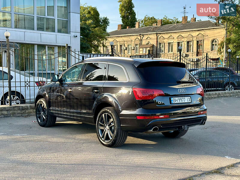 Внедорожник / Кроссовер Audi Q7 2013 в Одессе