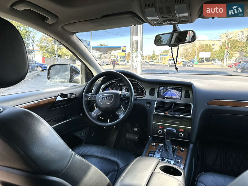 Внедорожник / Кроссовер Audi Q7 2013 в Одессе