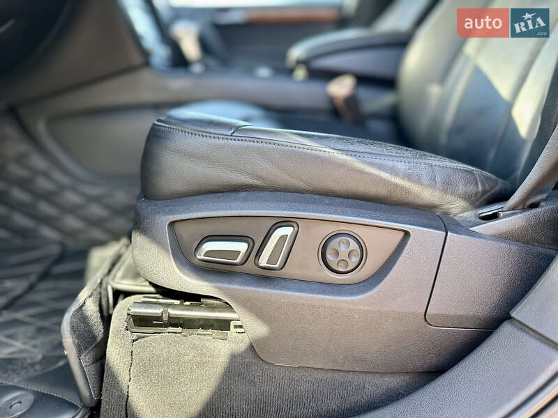 Внедорожник / Кроссовер Audi Q7 2013 в Одессе