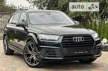 Позашляховик / Кросовер Audi Q7 2017 в 