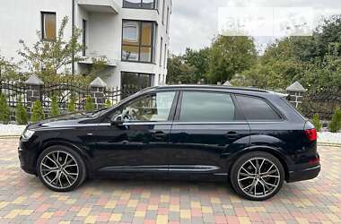 Позашляховик / Кросовер Audi Q7 2017 в 