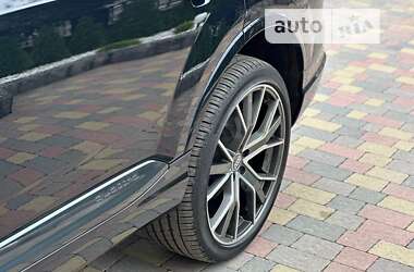 Позашляховик / Кросовер Audi Q7 2017 в 