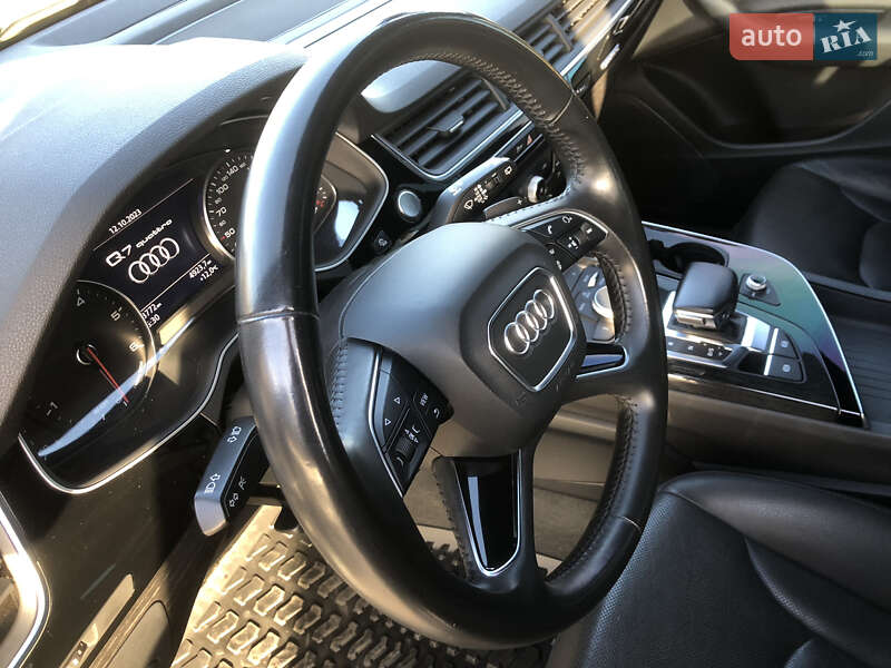 Внедорожник / Кроссовер Audi Q7 2016 в Лозовой