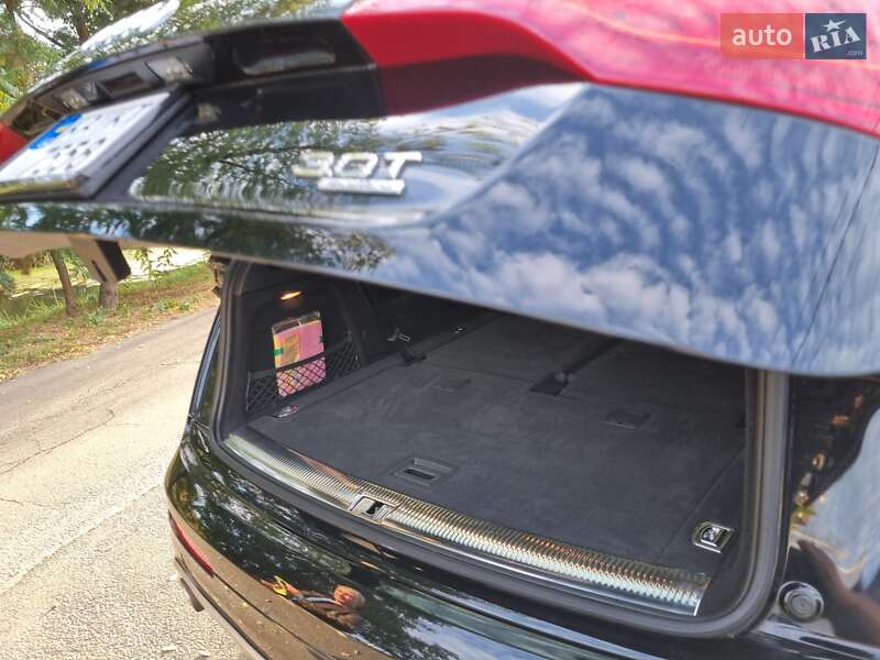 Позашляховик / Кросовер Audi Q7 2015 в Києві