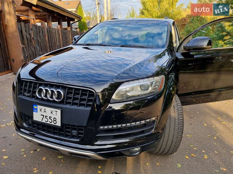Позашляховик / Кросовер Audi Q7 2015 в Києві
