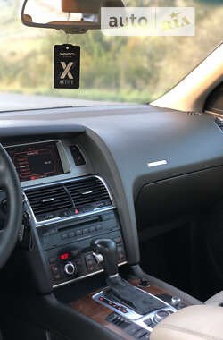 Внедорожник / Кроссовер Audi Q7 2007 в 