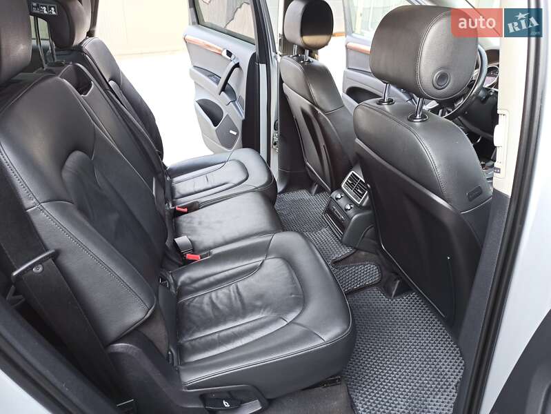 Позашляховик / Кросовер Audi Q7 2014 в Львові