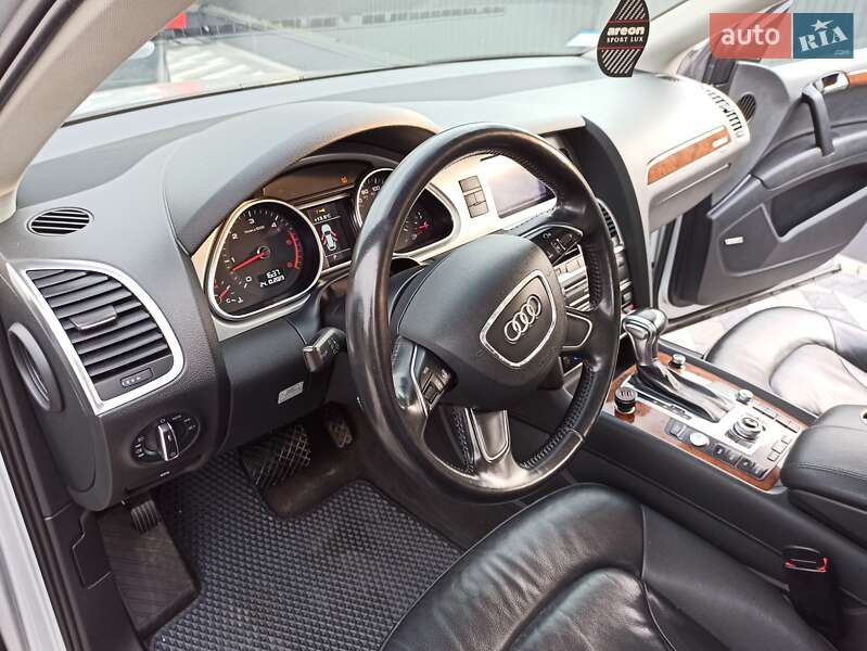 Позашляховик / Кросовер Audi Q7 2014 в Львові