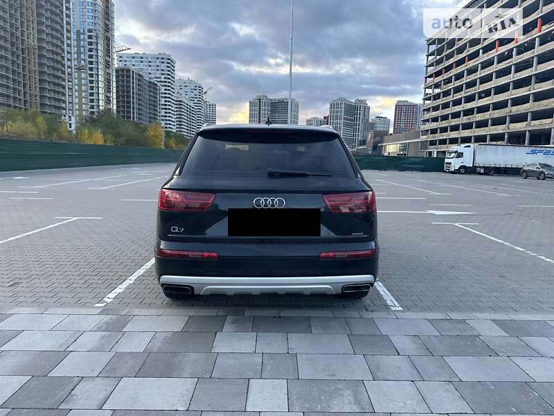 Внедорожник / Кроссовер Audi Q7 2019 в Киеве