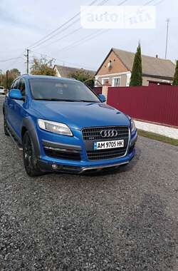 Внедорожник / Кроссовер Audi Q7 2007 в Чуднове