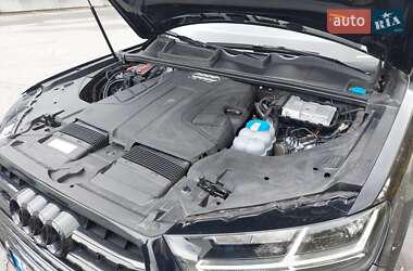 Внедорожник / Кроссовер Audi Q7 2016 в 
