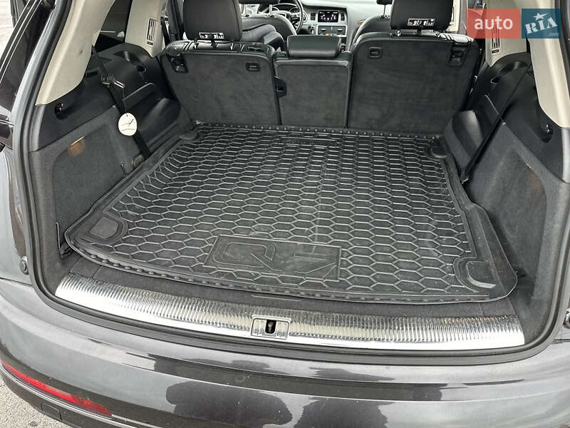 Позашляховик / Кросовер Audi Q7 2012 в Ніжині