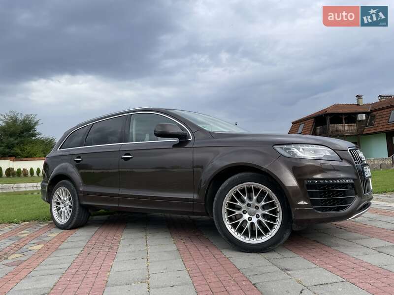 Внедорожник / Кроссовер Audi Q7 2014 в Городке