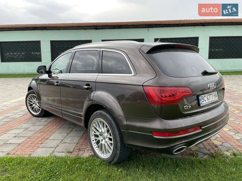Внедорожник / Кроссовер Audi Q7 2014 в Городке
