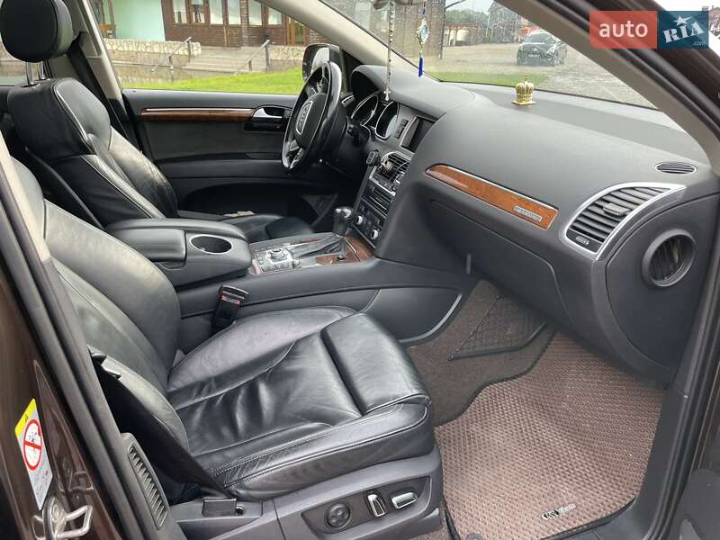 Внедорожник / Кроссовер Audi Q7 2014 в Городке