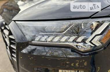 Внедорожник / Кроссовер Audi Q7 2020 в 
