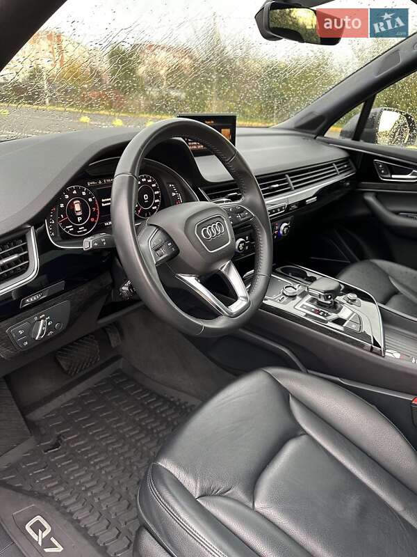 Внедорожник / Кроссовер Audi Q7 2019 в Черновцах