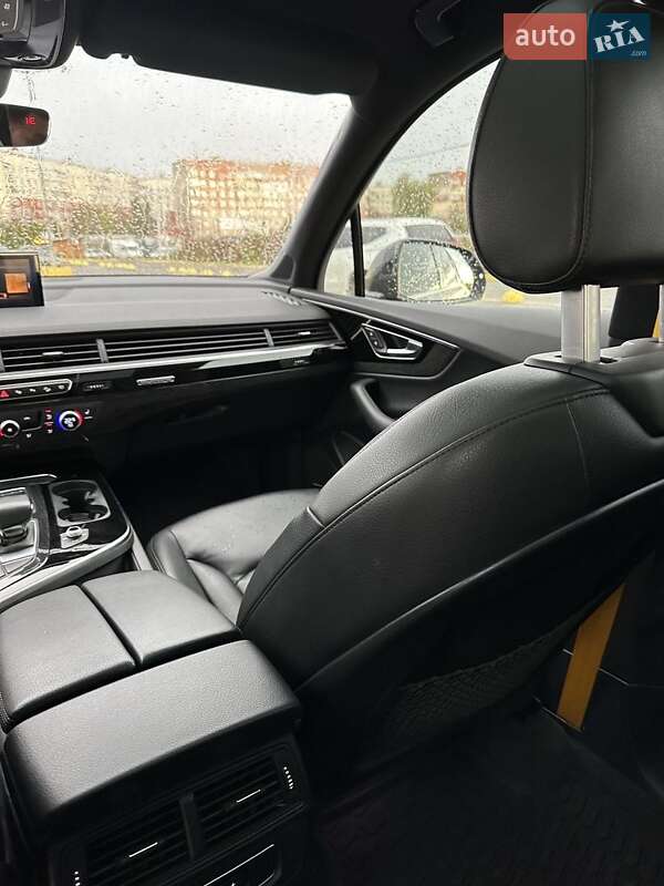 Внедорожник / Кроссовер Audi Q7 2019 в Черновцах