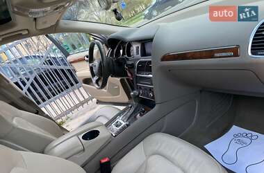 Внедорожник / Кроссовер Audi Q7 2015 в 