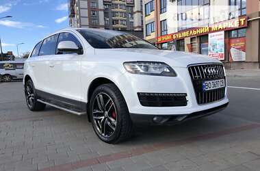 Внедорожник / Кроссовер Audi Q7 2010 в 