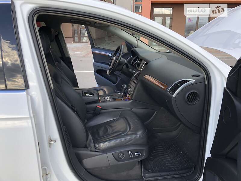 Внедорожник / Кроссовер Audi Q7 2010 в Тернополе