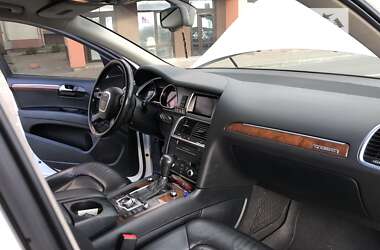 Внедорожник / Кроссовер Audi Q7 2010 в 