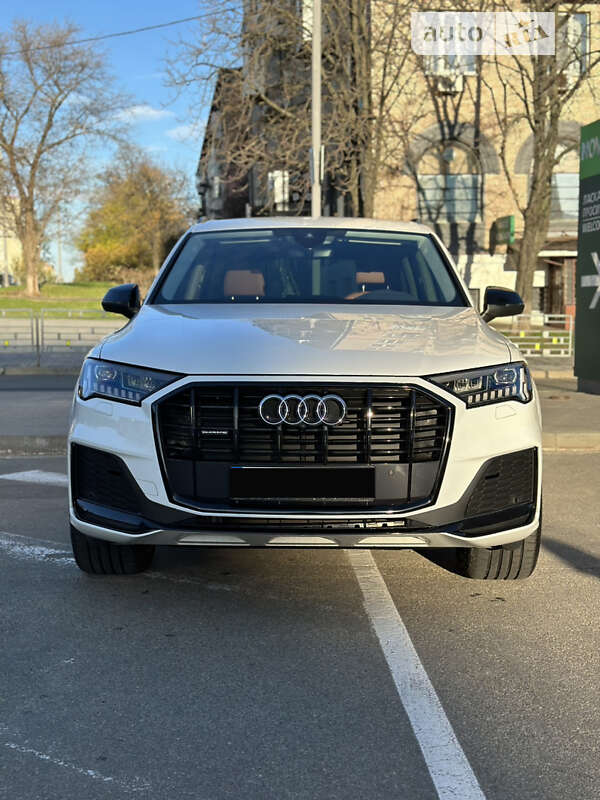 Позашляховик / Кросовер Audi Q7 2023 в Києві