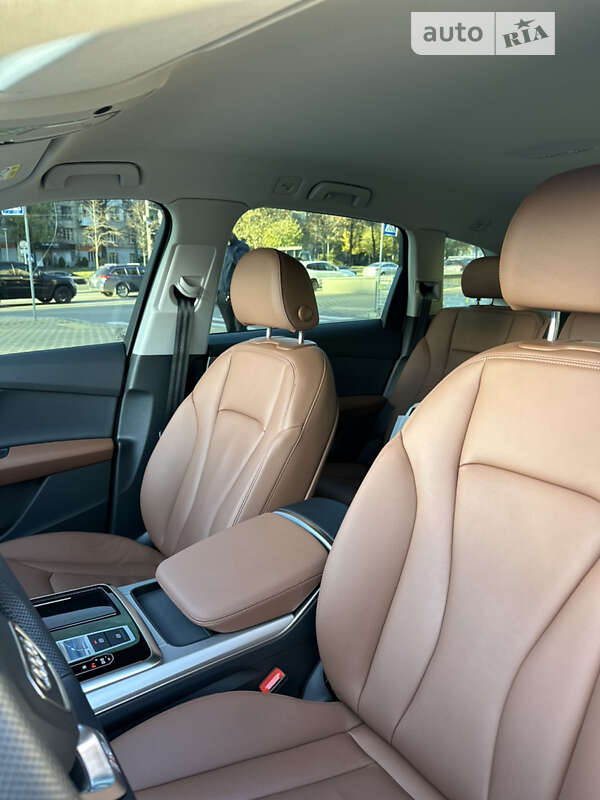 Позашляховик / Кросовер Audi Q7 2023 в Києві