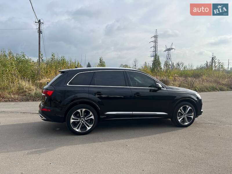 Внедорожник / Кроссовер Audi Q7 2021 в Львове