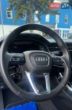 Внедорожник / Кроссовер Audi Q7 2021 в 