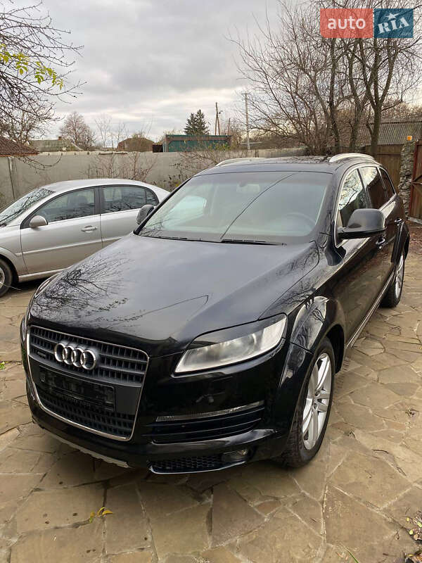 Внедорожник / Кроссовер Audi Q7 2006 в Чернигове