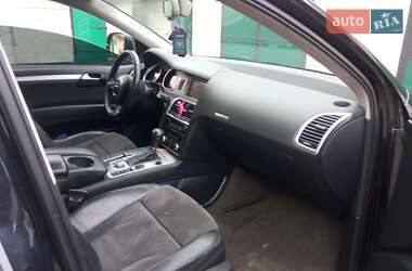 Внедорожник / Кроссовер Audi Q7 2009 в 