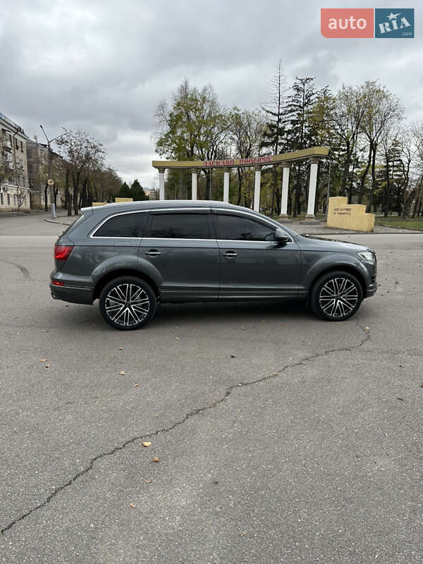 Внедорожник / Кроссовер Audi Q7 2012 в Кривом Роге