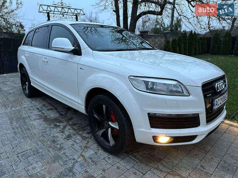 Позашляховик / Кросовер Audi Q7 2009 в Луцьку
