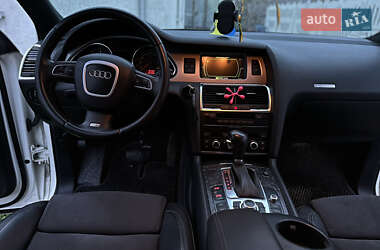 Внедорожник / Кроссовер Audi Q7 2009 в 