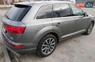 Внедорожник / Кроссовер Audi Q7 2016 в 
