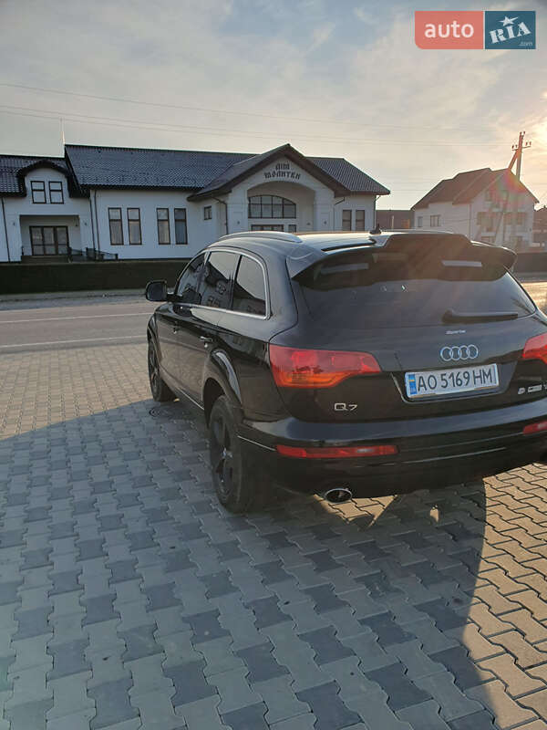 Внедорожник / Кроссовер Audi Q7 2007 в Ужгороде