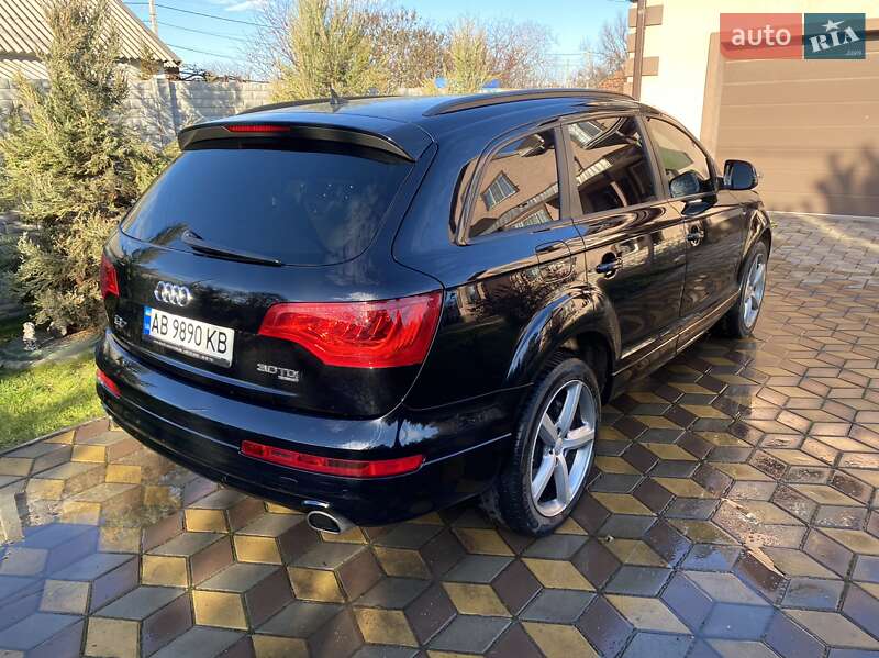 Внедорожник / Кроссовер Audi Q7 2014 в Кривом Роге