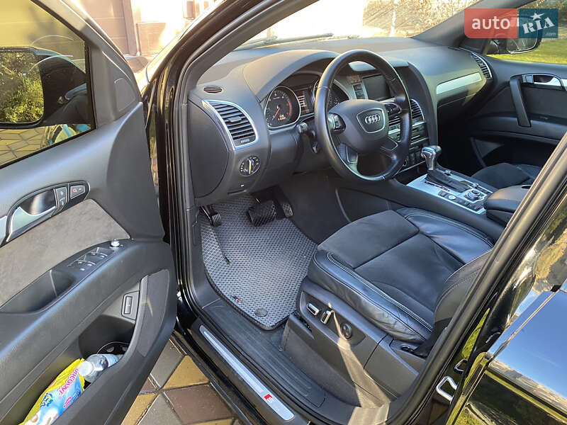 Внедорожник / Кроссовер Audi Q7 2014 в Кривом Роге