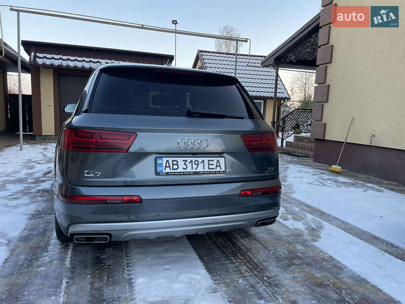 Внедорожник / Кроссовер Audi Q7 2015 в Виннице