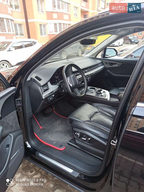 Внедорожник / Кроссовер Audi Q7 2017 в Ананьеве