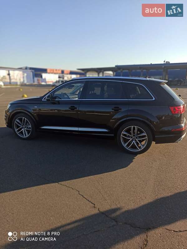 Внедорожник / Кроссовер Audi Q7 2017 в Ананьеве